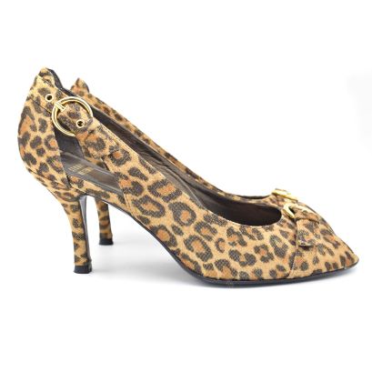 Leopard print block heel pumps | Pretty shoes, Heels, Minimalist shoes